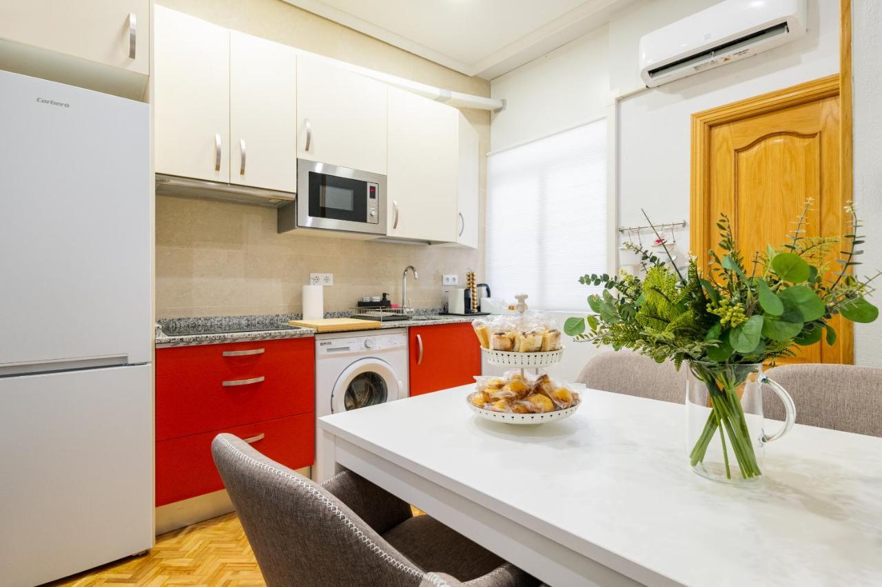 Centrico Apartamento Con 3 Banos En Puerta Del Sol Y Atocha Мадрид Екстер'єр фото